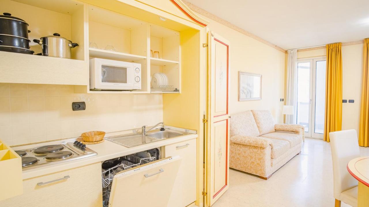 Relais Du Lac Village - Italian Homing Desenzano del Garda Exterior photo